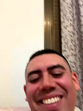 Snapshot of davidxxx099 chatting on November 30, 5:00 am davidxxx099 online show from November 30, 5:00 am