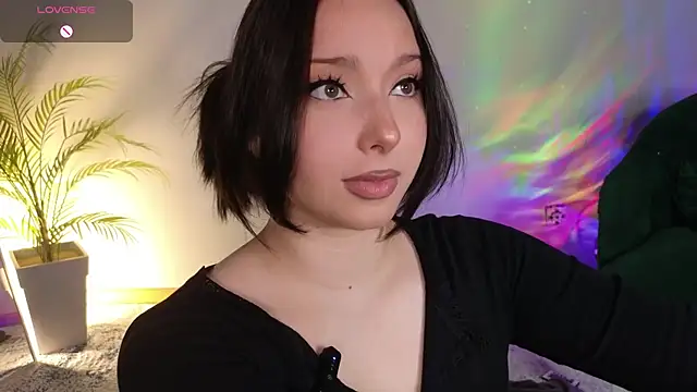 Lucy louras online show from October 12, 12:15 pm