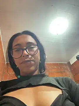 Snapshot of Emma__cumlovee chatting on June 22, 3:08 am Emma cumlovee online show from June 22, 3:08 am