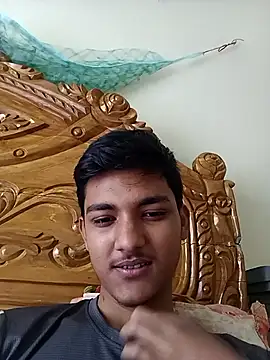 WrinkledTriops online show from April 6, 4:57 am