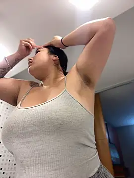 Snapshot of Tokio_Sakura chatting on October 25, 2:41 am Tokio Sakura online show from October 25, 2:41 am