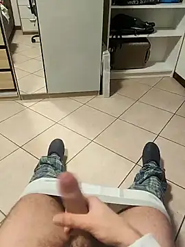 Snapshot of LucifertheGenius chatting on February 25, 11:36 pm LucifertheGenius online show from February 25, 11:36 pm