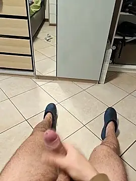 Snapshot of LucifertheGenius chatting on April 2, 12:25 pm LucifertheGenius online show from April 2, 12:25 pm