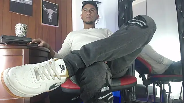 Snapshot of Sander_ath chatting on September 26, 5:11 am Sander ath online show from September 26, 5:11 am