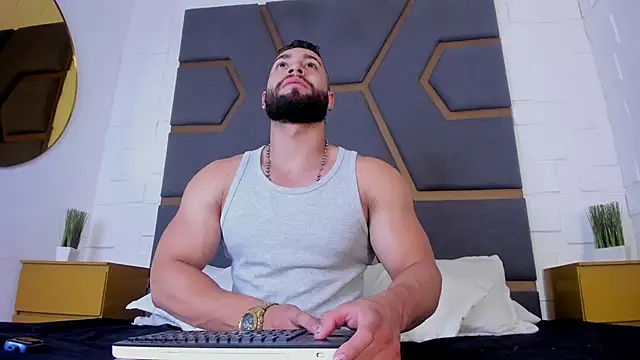 massimofiore  online show from October 10, 3:38 am