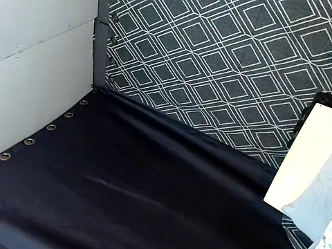 Snapshot of hugesignificant_69 chatting on March 10, 12:59 am hugesignificant 69 online show from March 10, 12:59 am