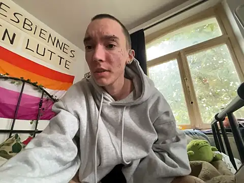 Snapshot of Styxlust chatting on October 10, 2:16 pm Styxlust online show from October 10, 2:16 pm