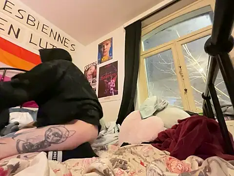 Snapshot of Styxlust chatting on March 11, 6:25 pm Styxlust online show from March 11, 6:25 pm