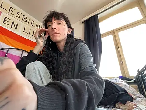 Snapshot of Styxlust chatting on March 12, 10:43 am Styxlust online show from March 12, 10:43 am