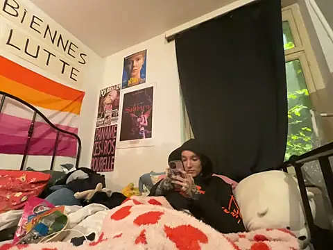 Snapshot of Styxlust chatting on May 16, 7:45 pm Styxlust online show from May 16, 7:45 pm