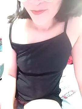 Snapshot of Thaohoa_love chatting on November 7, 8:53 pm Thaohoa love online show from November 7, 8:53 pm