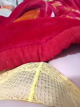 Snapshot of Thaohoa_love chatting on December 17, 7:31 pm Thaohoa love online show from December 17, 7:31 pm