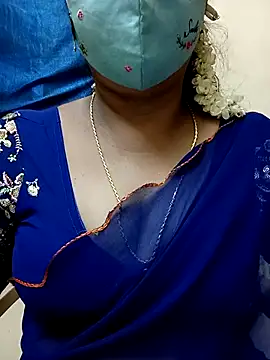 Snapshot of sushma26 chatting on June 26, 6:01 pm sushma26 online show from June 26, 6:01 pm