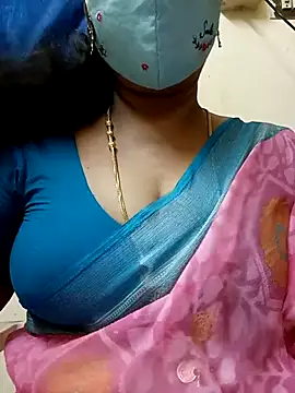 Snapshot of sushma26 chatting on July 29, 5:11 pm sushma26 online show from July 29, 5:11 pm