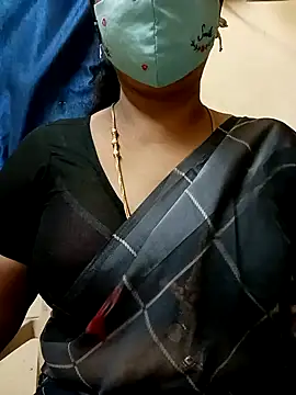 Snapshot of sushma26 chatting on August 1, 4:12 am sushma26 online show from August 1, 4:12 am