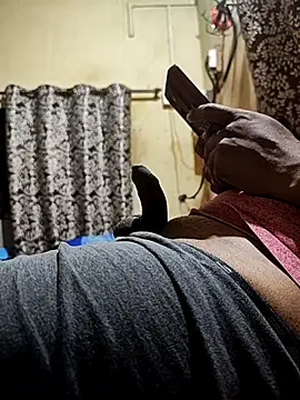 Snapshot of yournaughtysam chatting on September 13, 5:35 pm yournaughtysam online show from September 13, 5:35 pm