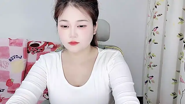 Snapshot of Dec-7758 chatting on March 7, 2:14 pm Dec-7758 online show from March 7, 2:14 pm