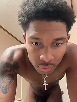 Snapshot of Lillie33366 chatting on December 17, 11:22 pm Lillie33366 online show from December 17, 11:22 pm