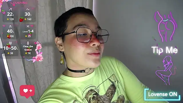 Snapshot of Cherry_vald chatting on June 21, 1:57 pm Cherry vald online show from June 21, 1:57 pm