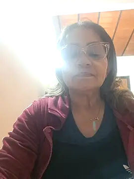Snapshot of Vickysweeeettt chatting on June 11, 8:34 am Vickysweeeettt online show from June 11, 8:34 am