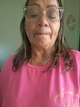 Snapshot of Vickysweeeettt chatting on June 23, 1:31 pm Vickysweeeettt online show from June 23, 1:31 pm