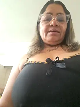 Snapshot of Vickysweeeettt chatting on June 29, 6:19 pm Vickysweeeettt online show from June 29, 6:19 pm