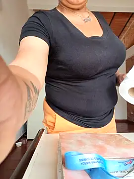 Snapshot of Vickysweeeettt chatting on July 4, 4:24 pm Vickysweeeettt online show from July 4, 4:24 pm