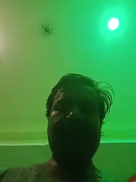 vardh033 online show from September 22, 1:24 pm