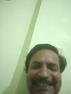 vardh033 online show from September 26, 7:07 pm