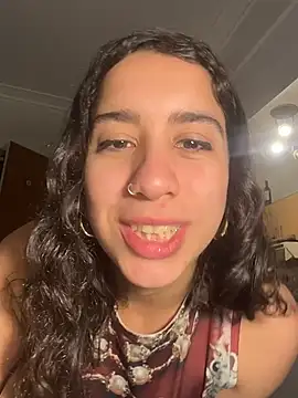 Snapshot of Souphicherry chatting on August 4, 10:12 pm Souphicherry online show from August 4, 10:12 pm