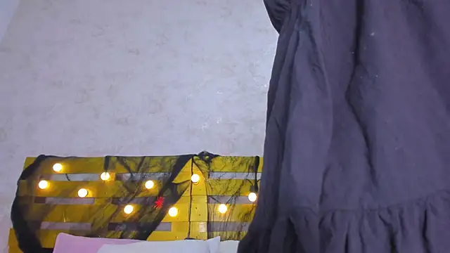 Snapshot of thalia888_ chatting on October 30, 7:14 pm thalia888 online show from October 30, 7:14 pm