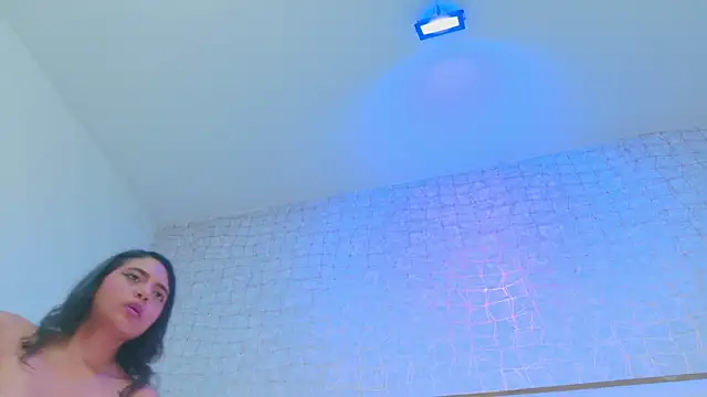 Snapshot of thalia888_ chatting on June 26, 8:02 pm thalia888 online show from June 26, 8:02 pm