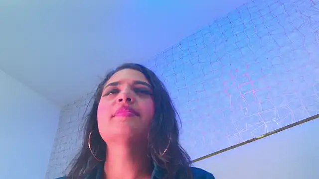 Snapshot of thalia888_ chatting on July 12, 7:05 pm thalia888 online show from July 12, 7:05 pm