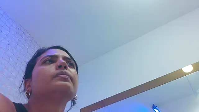 Snapshot of thalia888_ chatting on July 18, 7:06 pm thalia888 online show from July 18, 7:06 pm