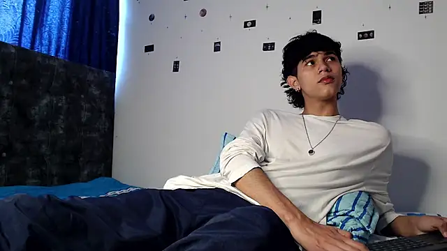 alexmark  online show from May 4, 6:59 pm