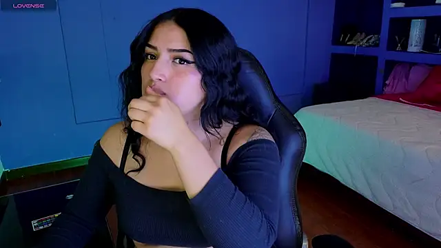 sari belle online show from November 17, 8:25 pm