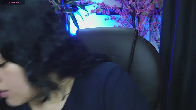 Snapshot of sari_belle chatting on May 9, 4:17 am sari belle online show from May 9, 4:17 am