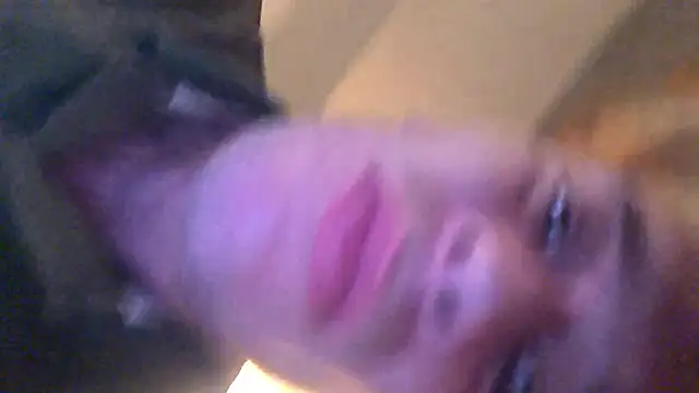 Snapshot of Leshok chatting on March 5, 1:56 am Leshok online show from March 5, 1:56 am