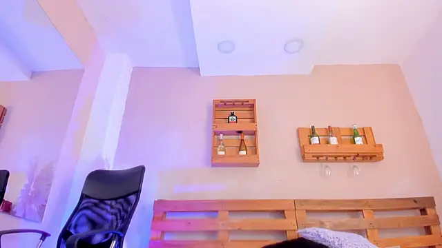  miss mia online show from October 23, 10:47 am