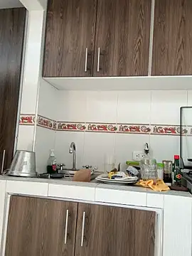 Snapshot of evelyn_1702 chatting on September 21, 6:42 pm evelyn 1702 online show from September 21, 6:42 pm