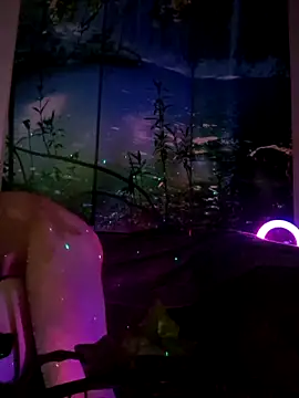 Snapshot of welcome-to-the-jungle chatting on February 11, 6:13 pm welcome-to-the-jungle online show from February 11, 6:13 pm