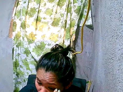 Sweeetgurll online show from November 27, 6:59 am