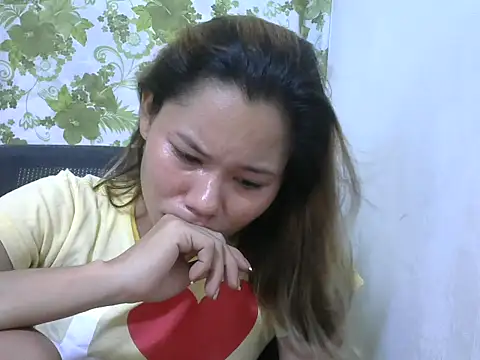 Sweeetgurll online show from June 14, 8:49 am
