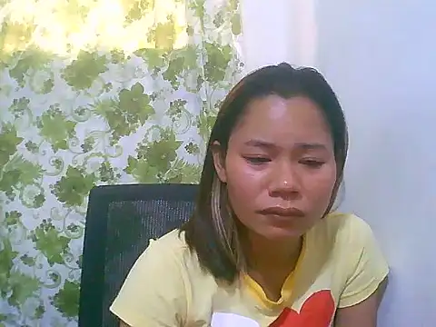 Sweeetgurll online show from June 15, 5:42 am