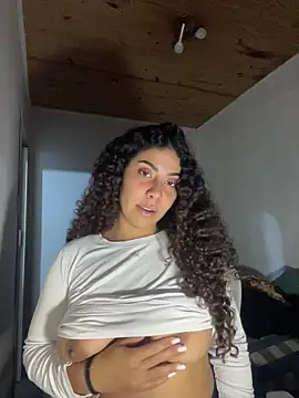 Snapshot of A_maddy chatting on June 13, 7:12 pm A maddy online show from June 13, 7:12 pm