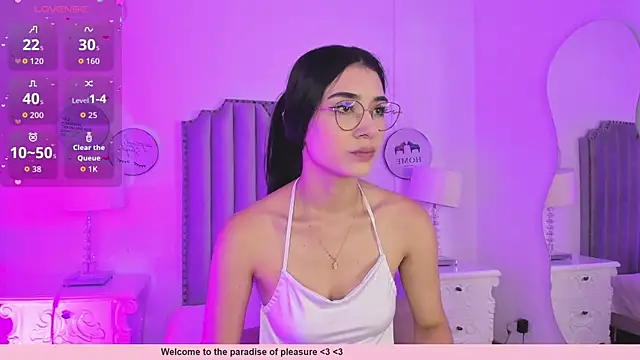 Snapshot of Alison_Carde05 chatting on April 1, 6:49 pm Alison Carde05 online show from April 1, 6:49 pm