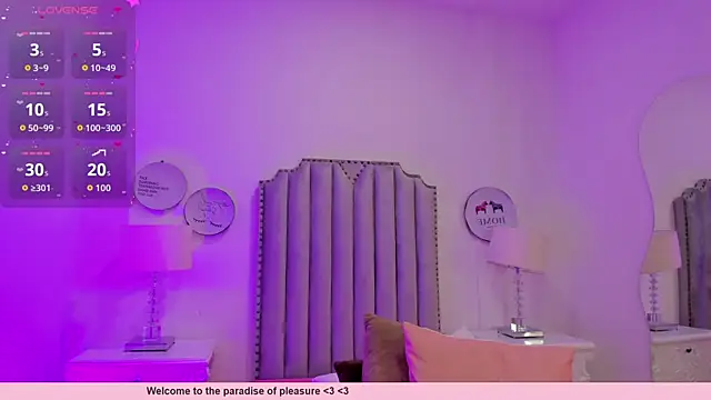 Snapshot of Alison_Carde05 chatting on April 9, 6:46 pm Alison Carde05 online show from April 9, 6:46 pm