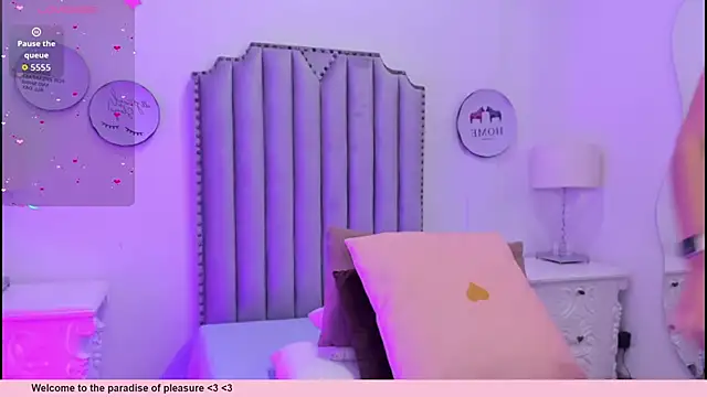 Snapshot of Alison_Carde05 chatting on April 21, 7:06 pm Alison Carde05 online show from April 21, 7:06 pm