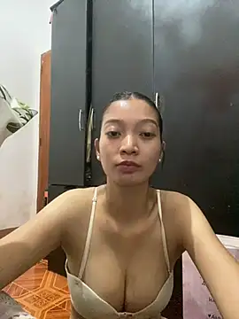Snapshot of gig10 chatting on June 6, 2:55 pm gig10 online show from June 6, 2:55 pm