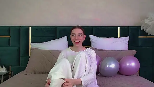 VeronicaVances online show from June 12, 6:29 pm